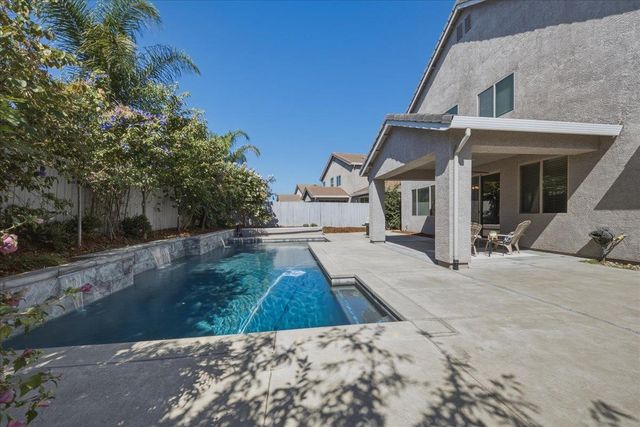 1080 Broken Spoke Ln, Roseville, CA 95747