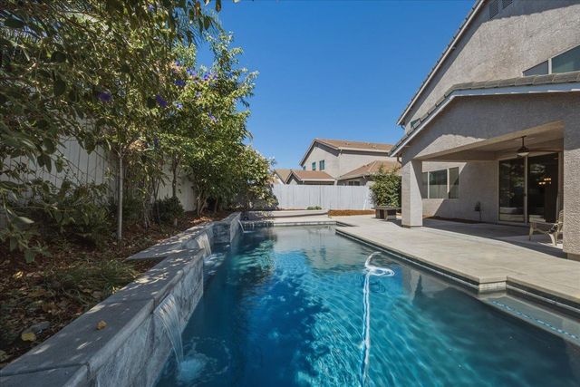 1080 Broken Spoke Ln, Roseville, CA 95747