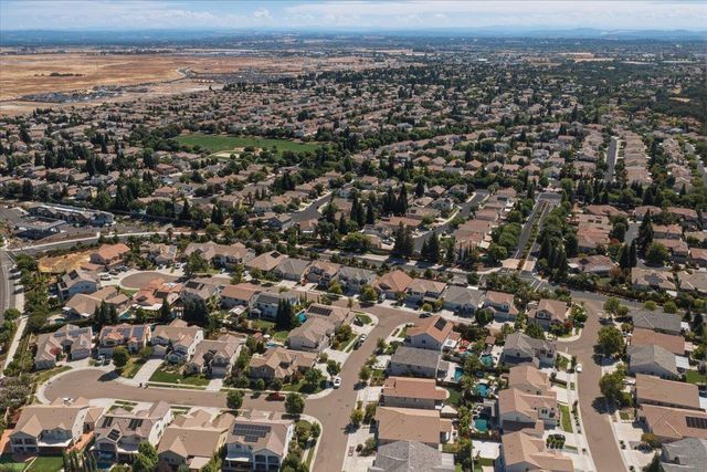 1080 Broken Spoke Ln, Roseville, CA 95747