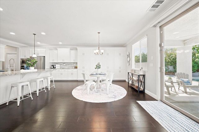 1080 Broken Spoke Ln, Roseville, CA 95747