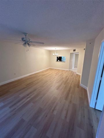 900 SW 142nd Avenue 202l, Pembroke Pines, FL 33027