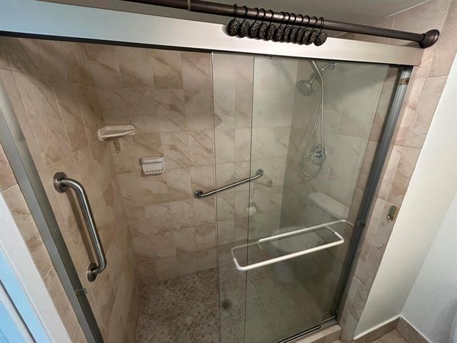 900 SW 142nd Avenue 202l, Pembroke Pines, FL 33027