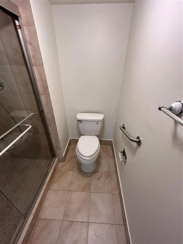 900 SW 142nd Avenue 202l, Pembroke Pines, FL 33027