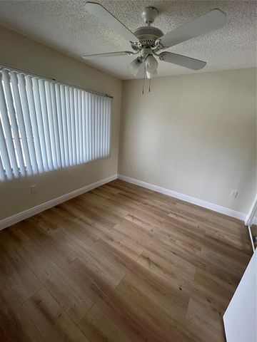 900 SW 142nd Avenue 202l, Pembroke Pines, FL 33027