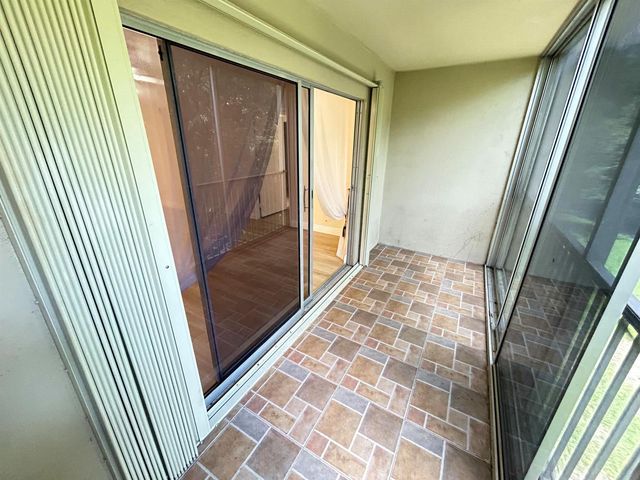 900 SW 142nd Avenue 202l, Pembroke Pines, FL 33027