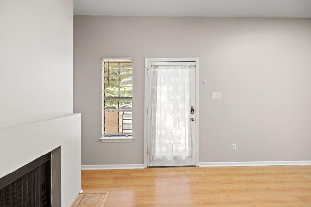 712 GRAHAM PL 302, Austin, TX 78705