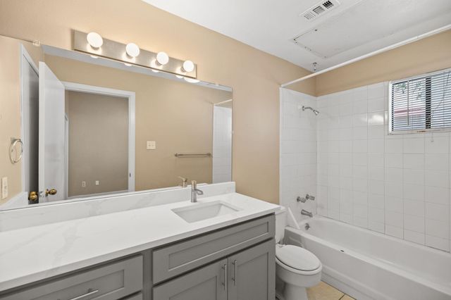 712 GRAHAM PL 302, Austin, TX 78705