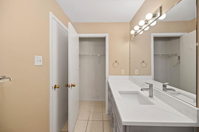 712 GRAHAM PL 302, Austin, TX 78705