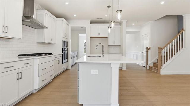 1126 Wharf Hill DR, Smithfield, VA 23430