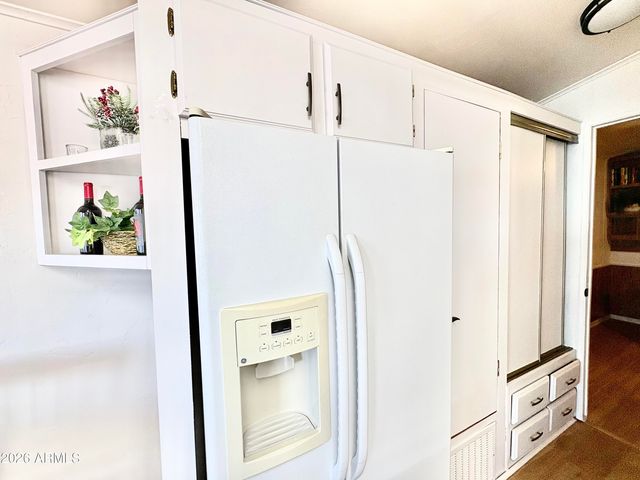 111 S GREENFIELD Road 589, Mesa, AZ 85206