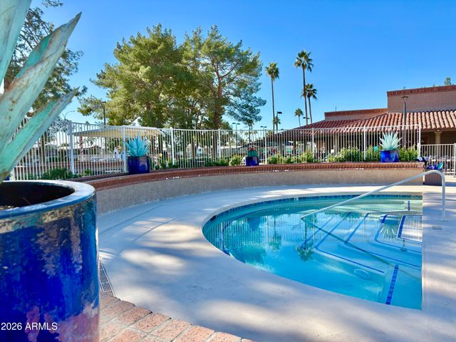 111 S GREENFIELD Road 589, Mesa, AZ 85206