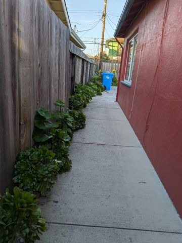 3726 Martin Drive, San Mateo, CA 94403