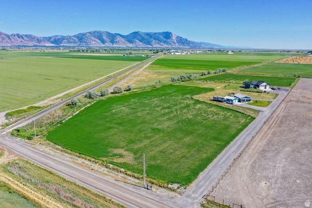 5245 W 4000 N, Corinne, UT 84307