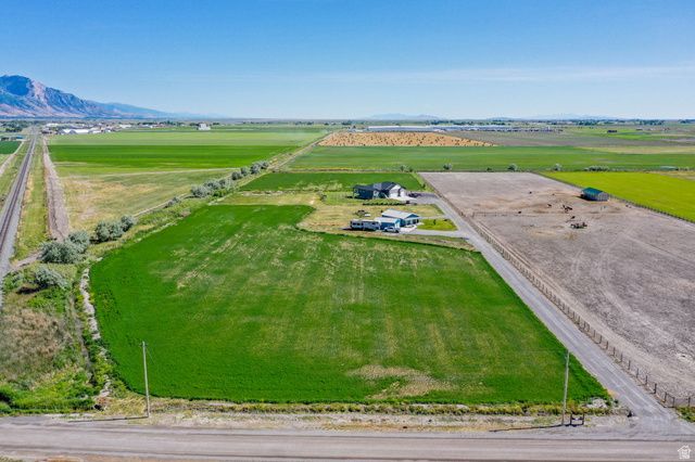 5245 W 4000 N, Corinne, UT 84307