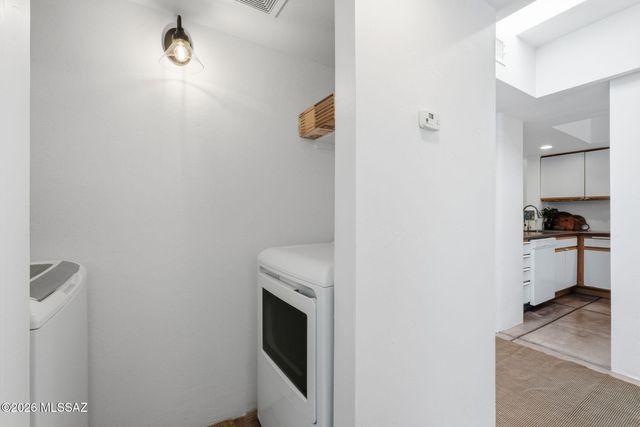3136 E Macenroe Lane, Tucson, AZ 85716