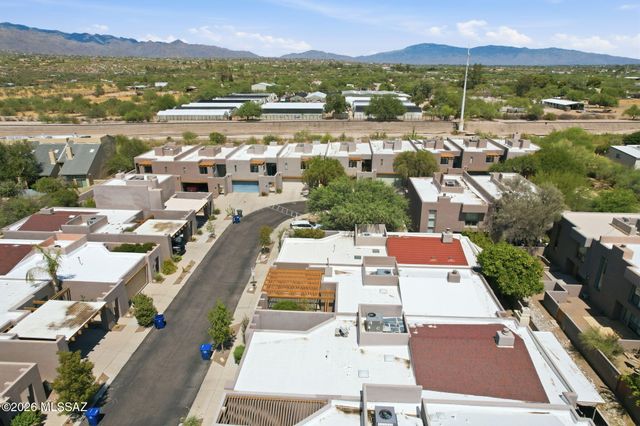 3136 E Macenroe Lane, Tucson, AZ 85716