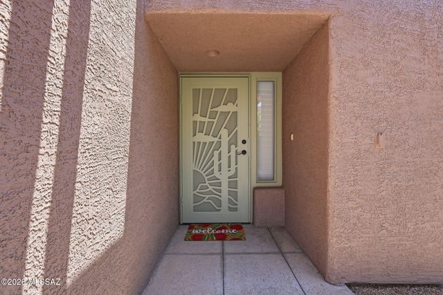 3136 E Macenroe Lane, Tucson, AZ 85716