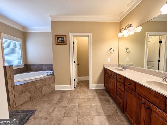 1653 Elesmere Oak Court, Duluth, GA 30097