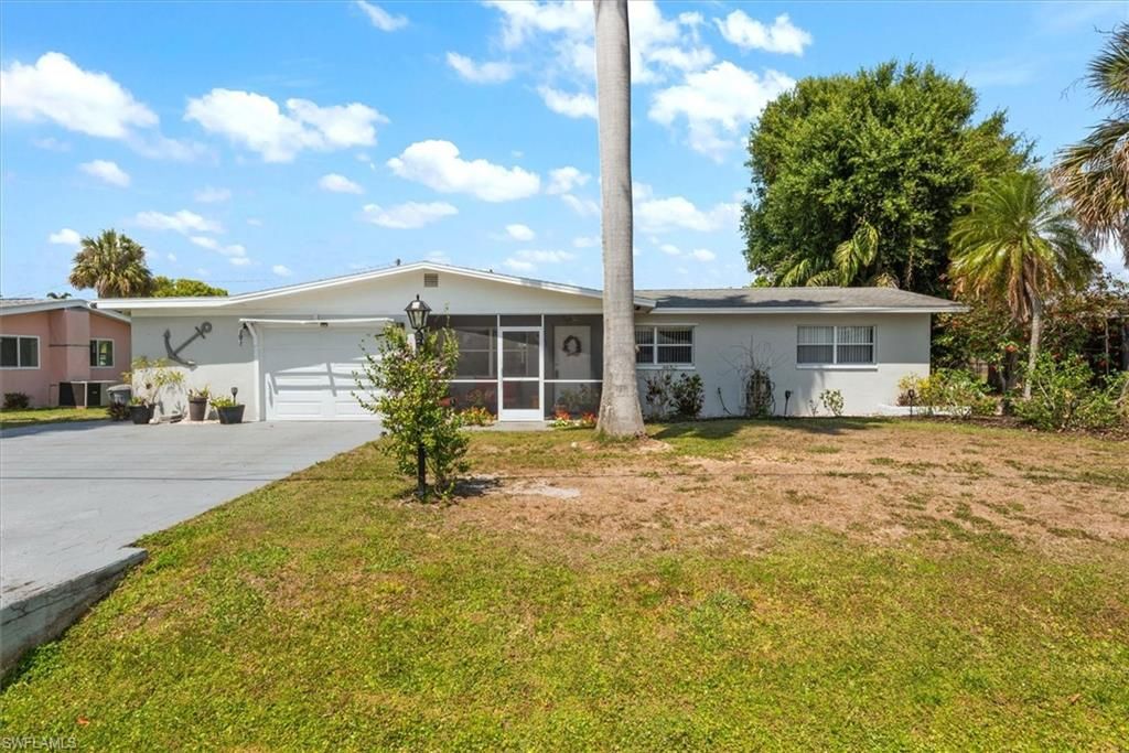 162 Brooks RD, North Fort Myers, FL 33917