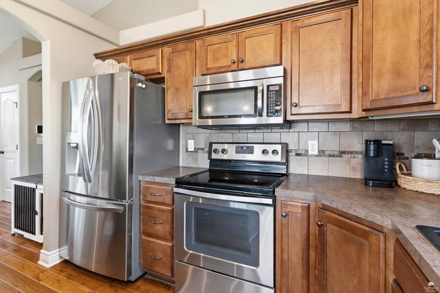 5102 Bramblewood Drive, Manhattan, KS 66503