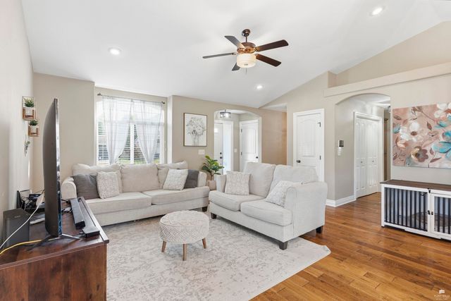 5102 Bramblewood Drive, Manhattan, KS 66503