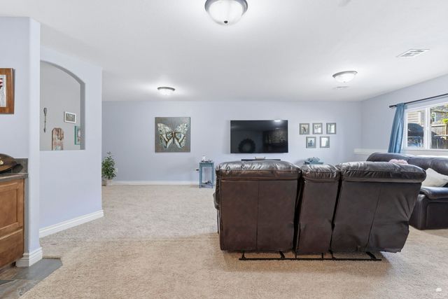 5102 Bramblewood Drive, Manhattan, KS 66503
