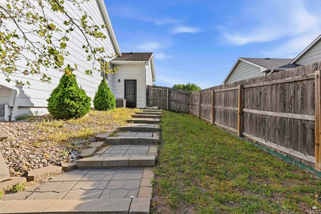 5102 Bramblewood Drive, Manhattan, KS 66503