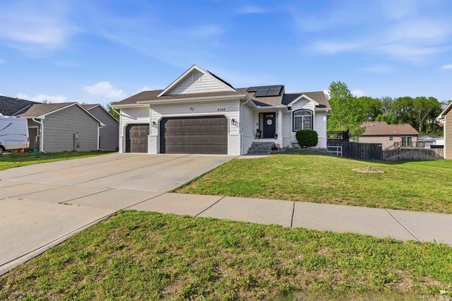 5102 Bramblewood Drive, Manhattan, KS 66503