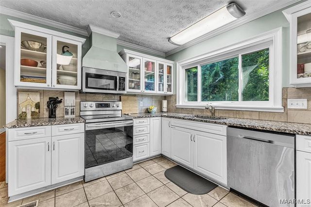 278 Kowaliga Road, Eclectic, AL 36024