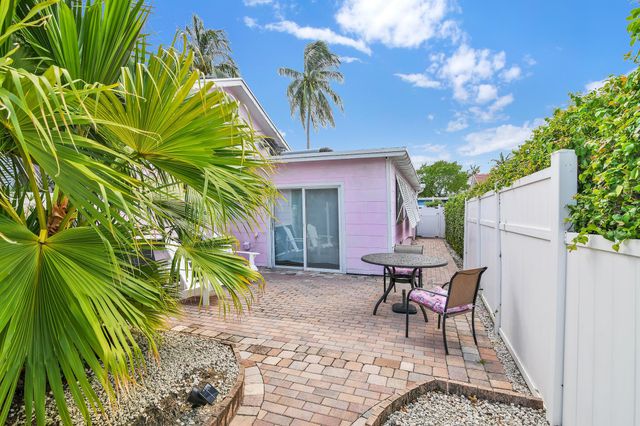 3218 Palm Drive, Delray Beach, FL 33483