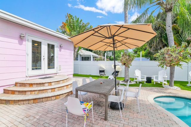 3218 Palm Drive, Delray Beach, FL 33483