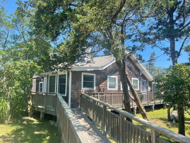 40 Atlantic Avenue, Seaview, NY 11770