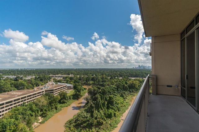 7 Riverway 1201, Houston, TX 77056