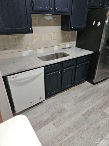 2299 Scenic Hwy Q-8, Pensacola, FL 32503