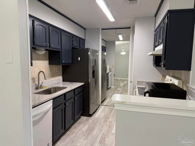 2299 Scenic Hwy Q-8, Pensacola, FL 32503