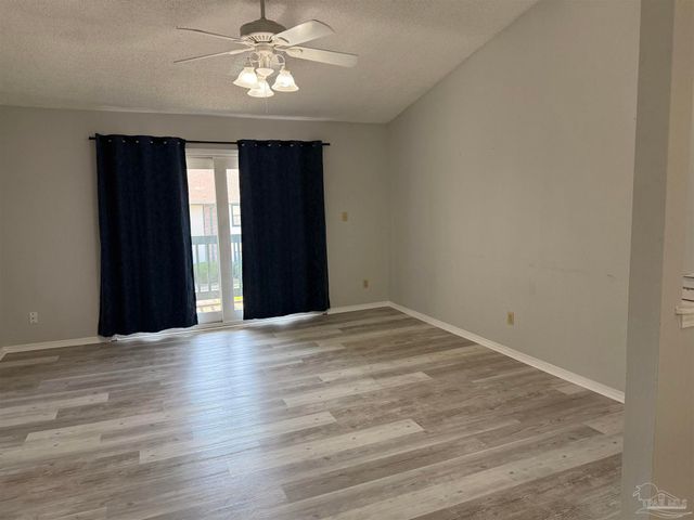 2299 Scenic Hwy Q-8, Pensacola, FL 32503