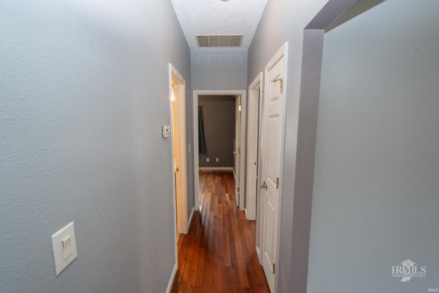 7816 W Frankie Lane, Yorktown, IN 47396