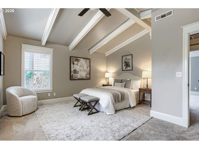 2674 Ne 6TH Pl, Portland, OR 97212