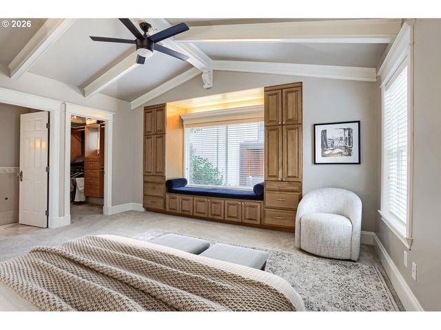 2674 Ne 6TH Pl, Portland, OR 97212