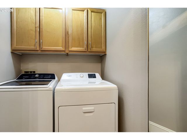 2674 Ne 6TH Pl, Portland, OR 97212