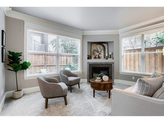 2674 Ne 6TH Pl, Portland, OR 97212