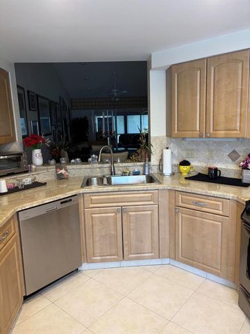 7254 Clunie Place 15005, Delray Beach, FL 33446