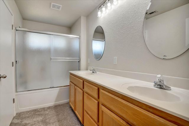1667 Sallie O Dr, Manteca, CA 95336