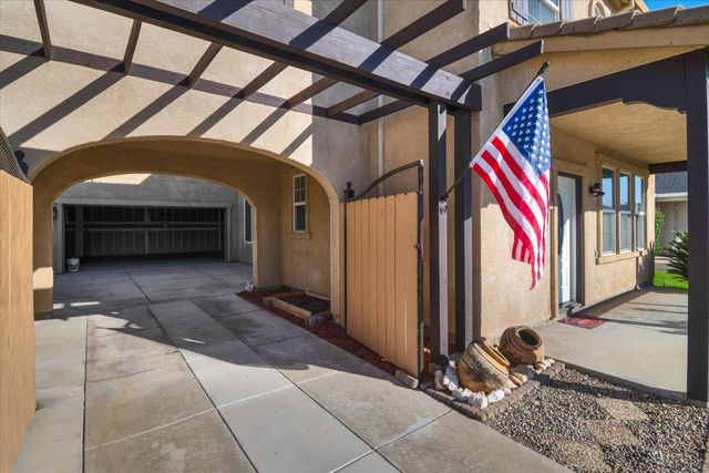 1667 Sallie O Dr, Manteca, CA 95336