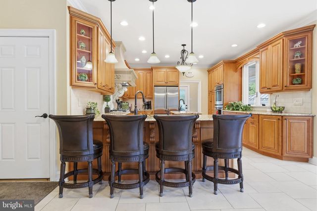 324 RIDGE AVE, Newtown, PA 18940