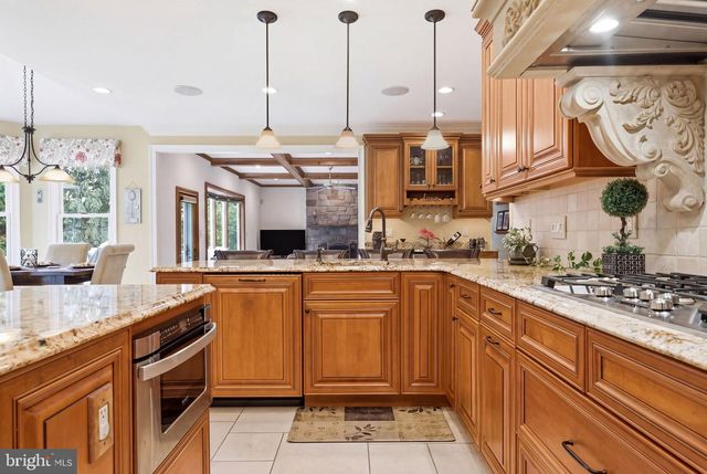 324 RIDGE AVE, Newtown, PA 18940