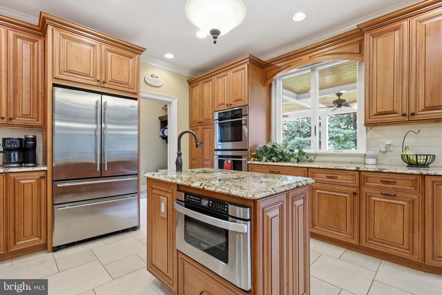 324 RIDGE AVE, Newtown, PA 18940