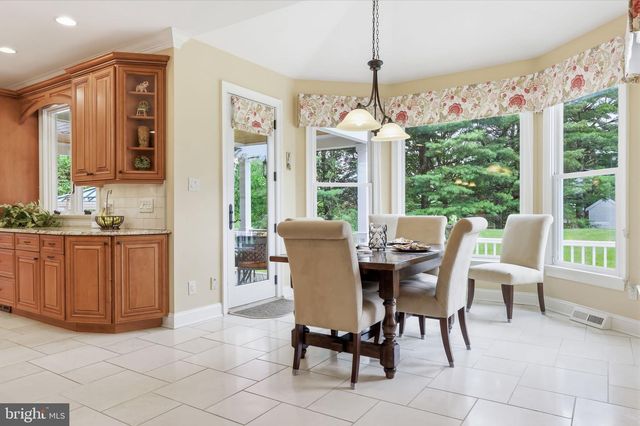 324 RIDGE AVE, Newtown, PA 18940