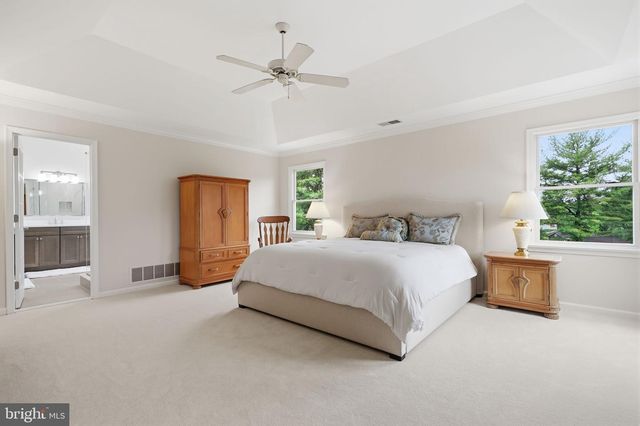 324 RIDGE AVE, Newtown, PA 18940