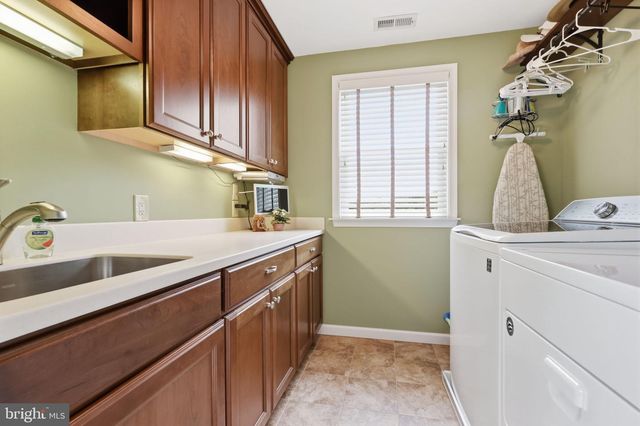 324 RIDGE AVE, Newtown, PA 18940